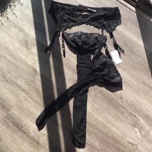 NWTO Torrid garter belt & stockings.